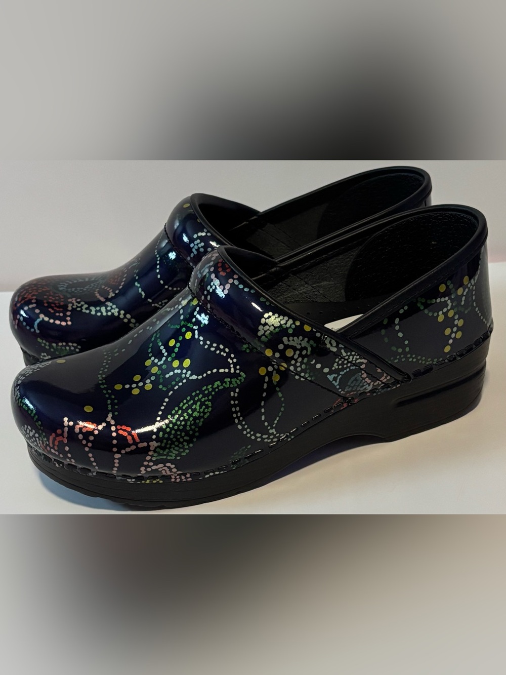 Dansko Professional Dotted Floral Patent Clogs EU 38 Black Multicolor NWT - Picture 6 of 7